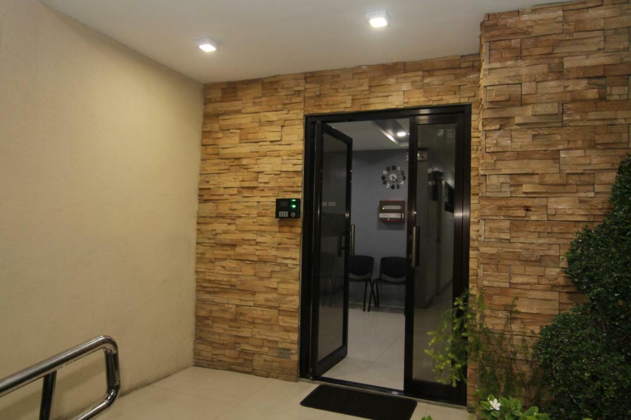 Rf Suites Cebu Exteriör bild